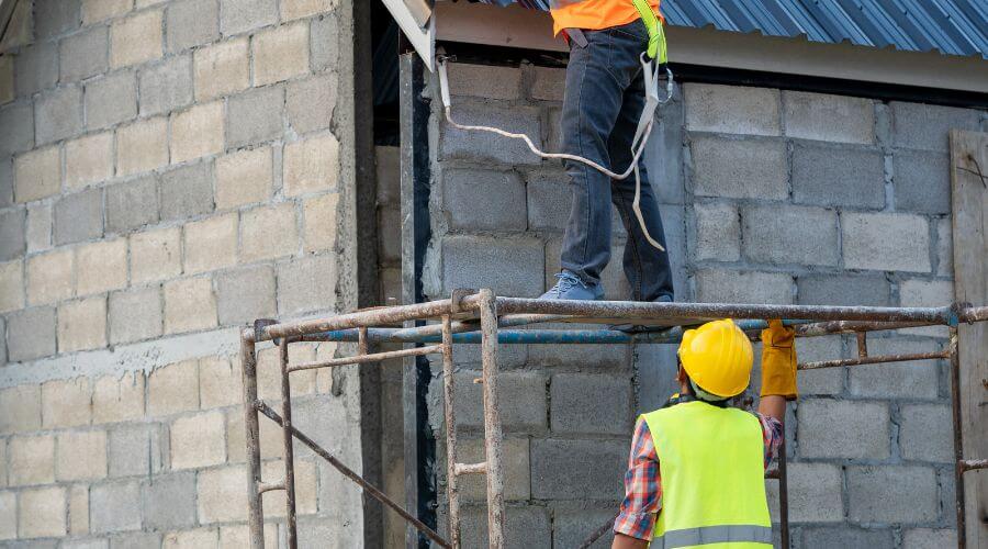 Expert Emergency Roof Repairs services in East Vandergrift, PA